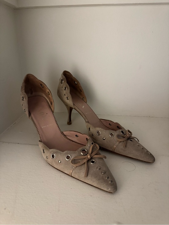 Prada Shoes - vintage prada heels